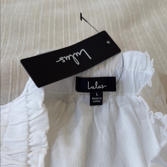 White Ruffled Shorts - Picture 2 of 4